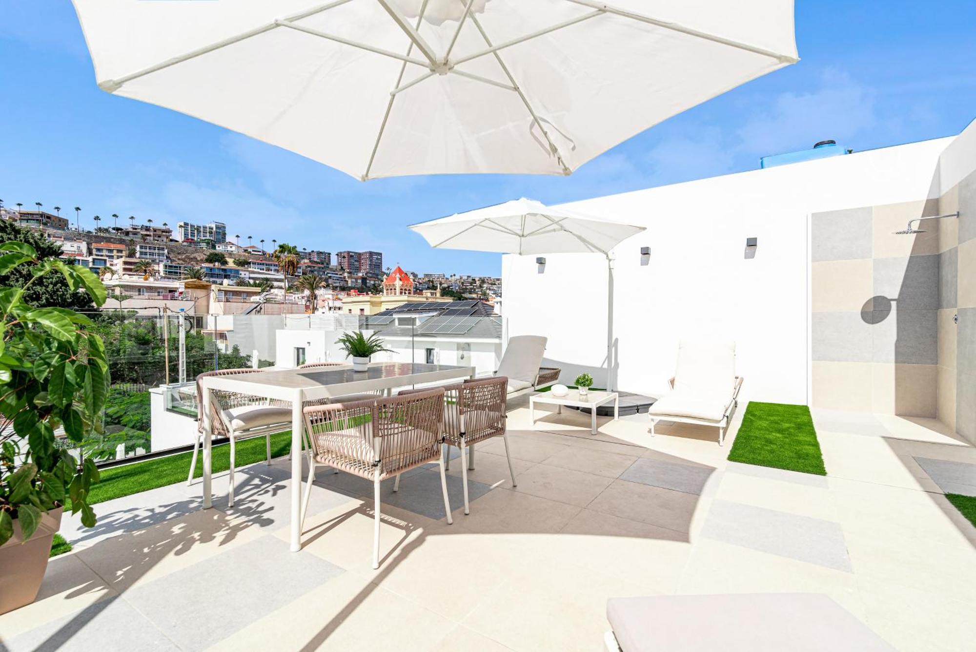 לאס פאלמס דה גראן קנאריה La Vega De Ciudad Jardin Suites מראה חיצוני תמונה
